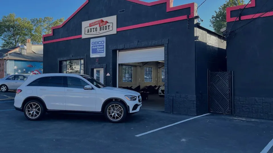 Paramus Best Auto Body · image from the official website